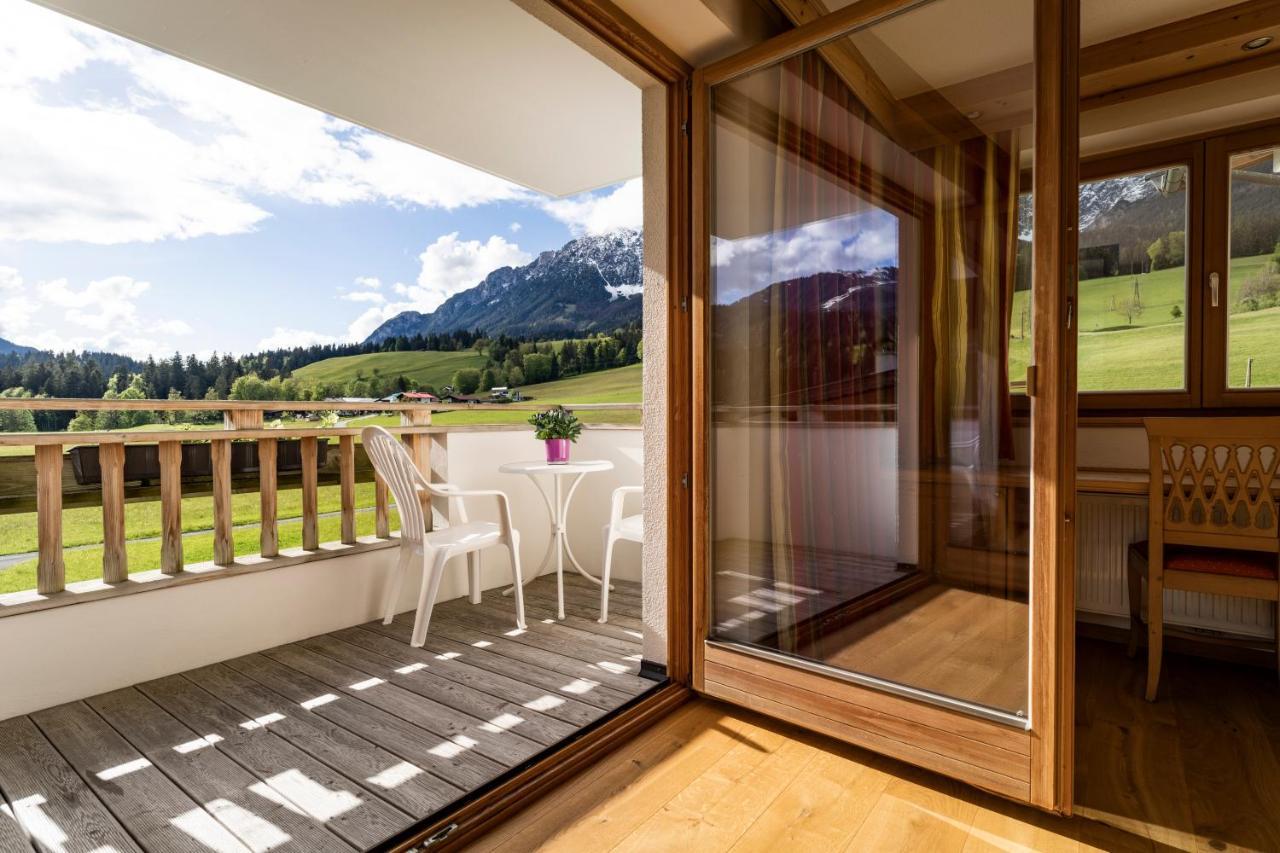 Landhotel Foehrenhof เอลล์เมา ภายนอก รูปภาพ