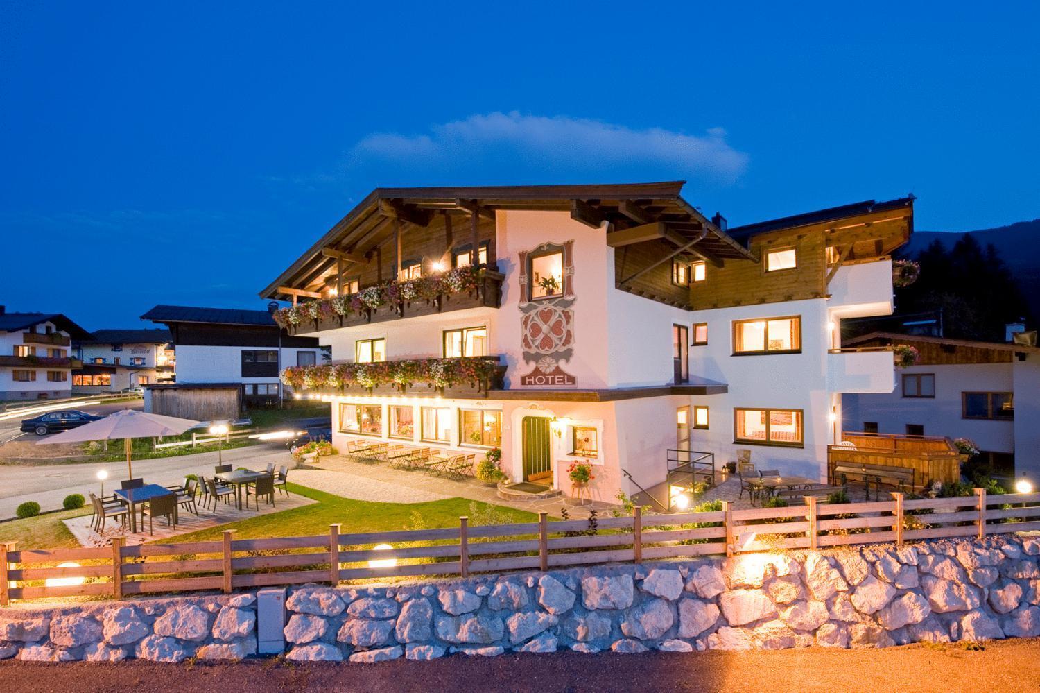 Landhotel Foehrenhof เอลล์เมา ภายนอก รูปภาพ