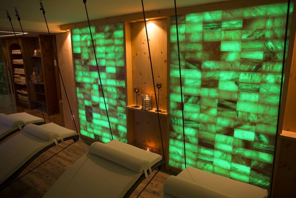 Landhotel Foehrenhof เอลล์เมา ภายนอก รูปภาพ