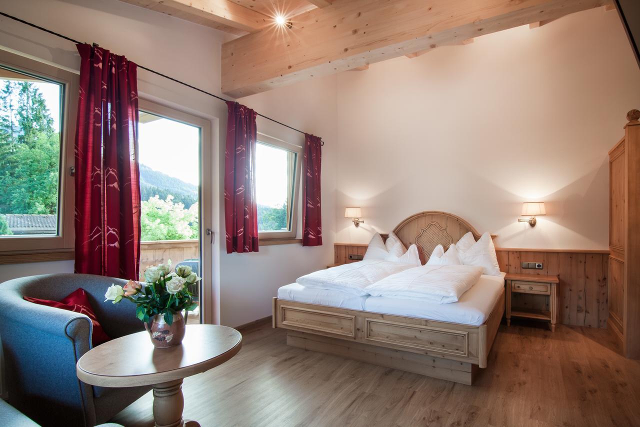 Landhotel Foehrenhof เอลล์เมา ภายนอก รูปภาพ