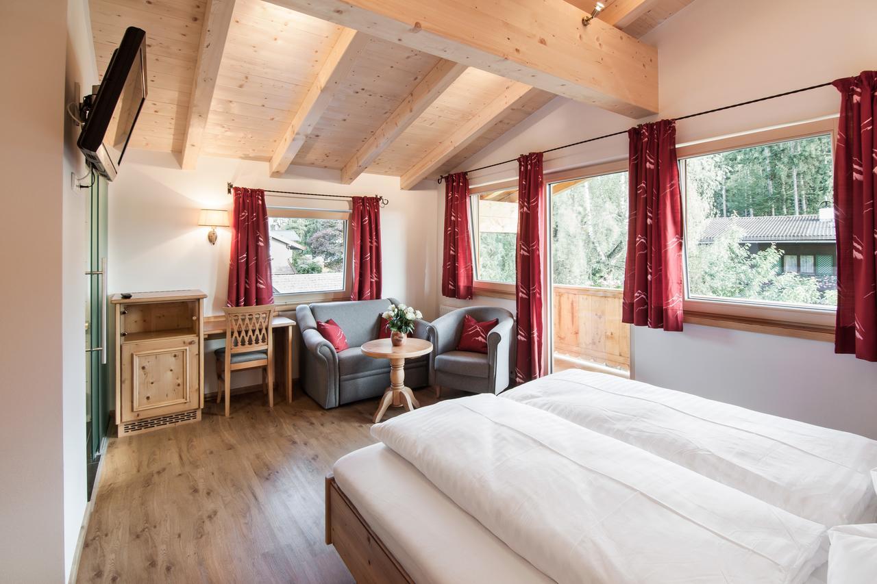 Landhotel Foehrenhof เอลล์เมา ภายนอก รูปภาพ