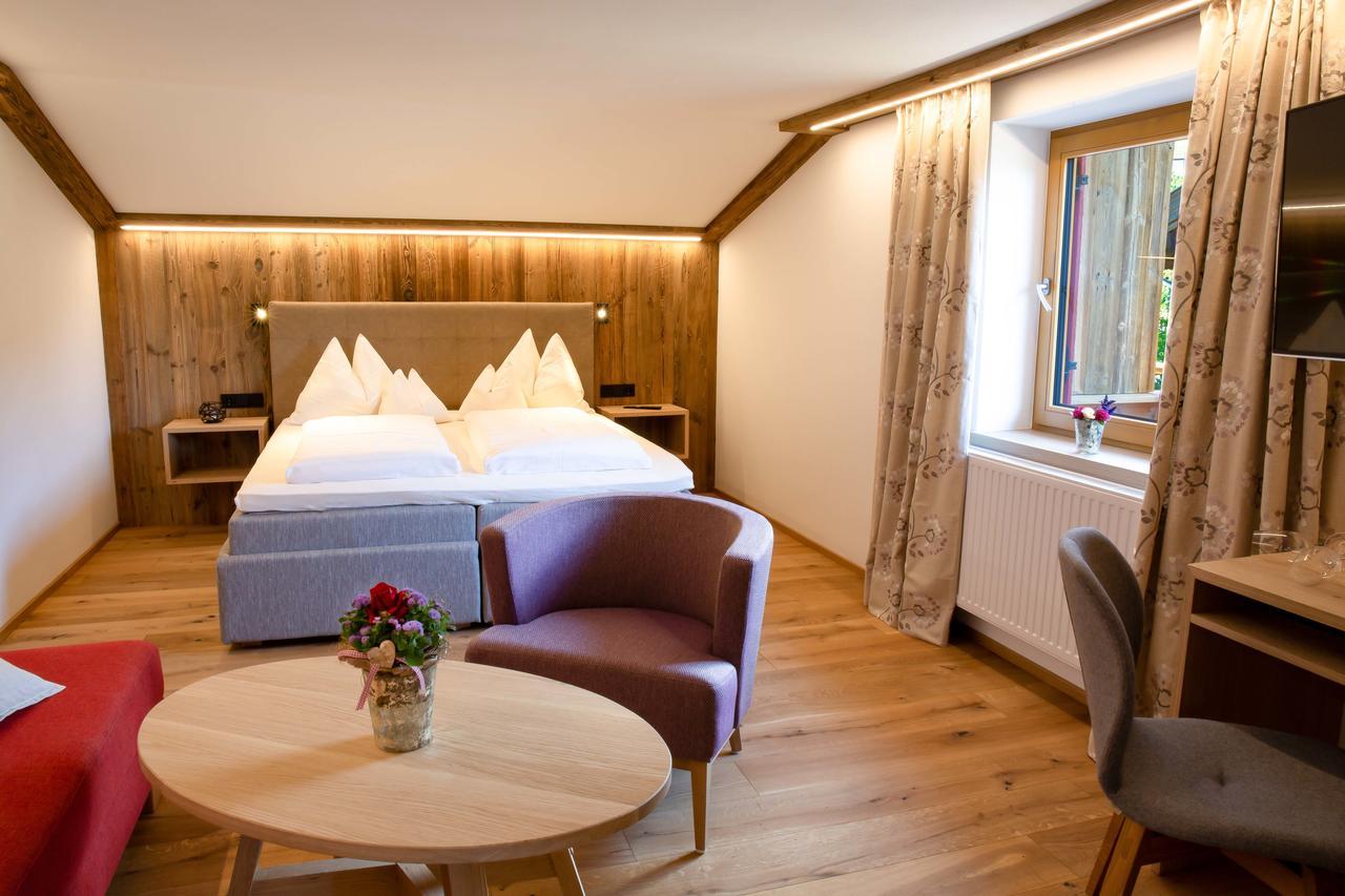 Landhotel Foehrenhof เอลล์เมา ภายนอก รูปภาพ