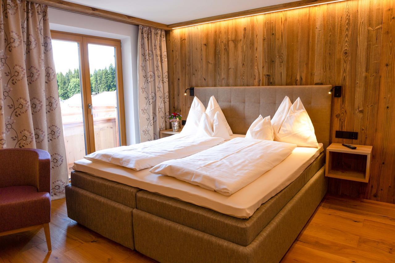 Landhotel Foehrenhof เอลล์เมา ภายนอก รูปภาพ