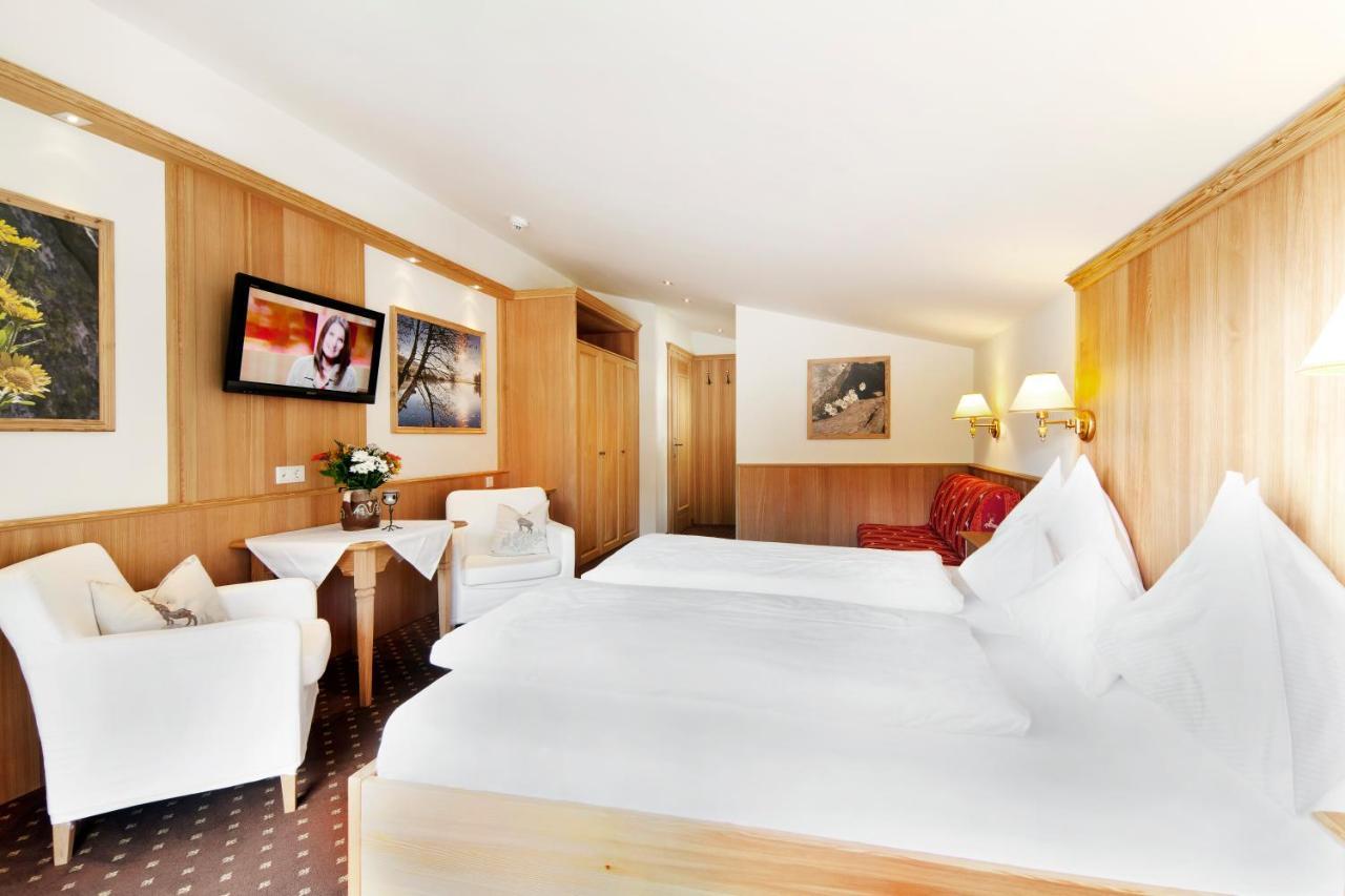 Landhotel Foehrenhof เอลล์เมา ภายนอก รูปภาพ