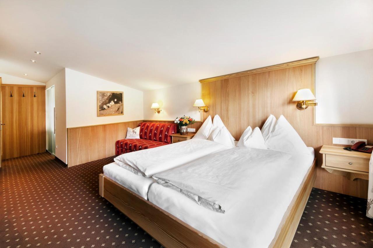 Landhotel Foehrenhof เอลล์เมา ภายนอก รูปภาพ