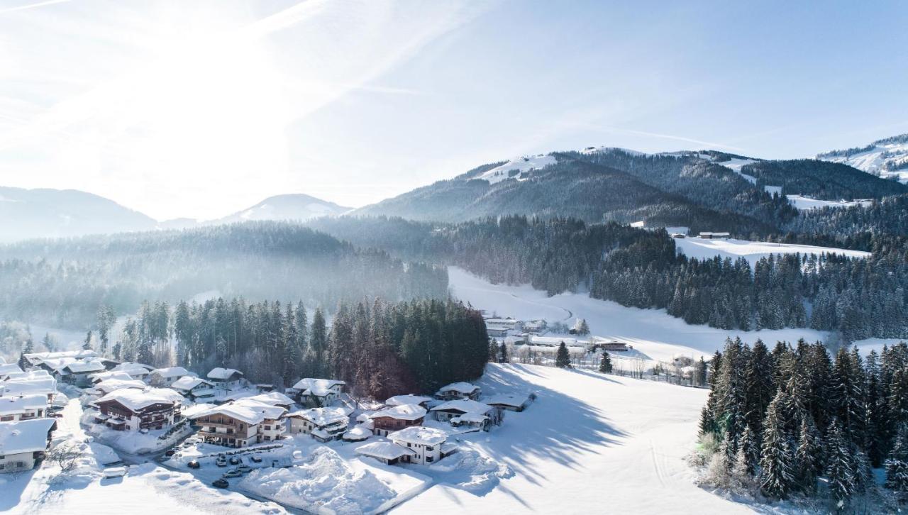 Landhotel Foehrenhof เอลล์เมา ภายนอก รูปภาพ